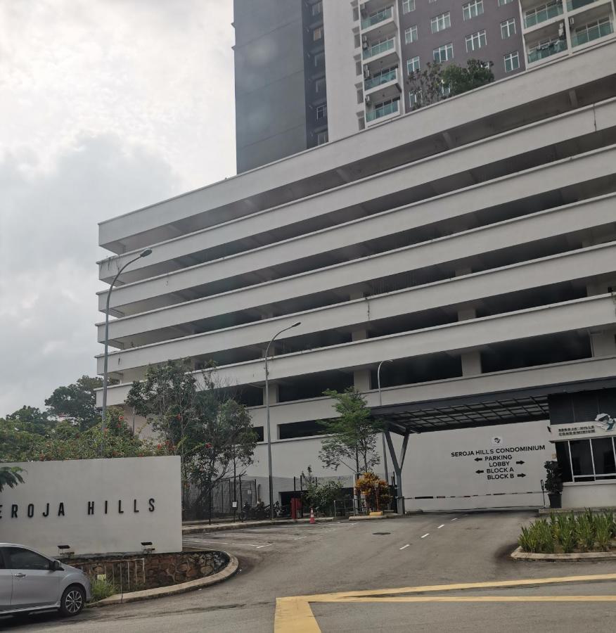 Ilsham Guest House @ Seroja Hills Bbst Sepang Exterior photo